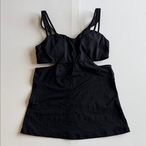 Lululemon Black Cutout Tank Top Size 6 Built In Bra Strappy Active Top